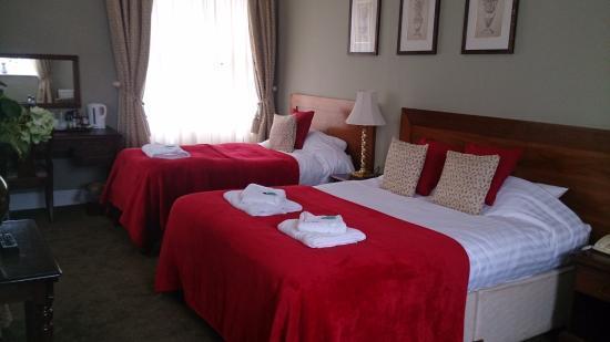 Radnorshire Arms Hotel Presteigne ภายนอก รูปภาพ